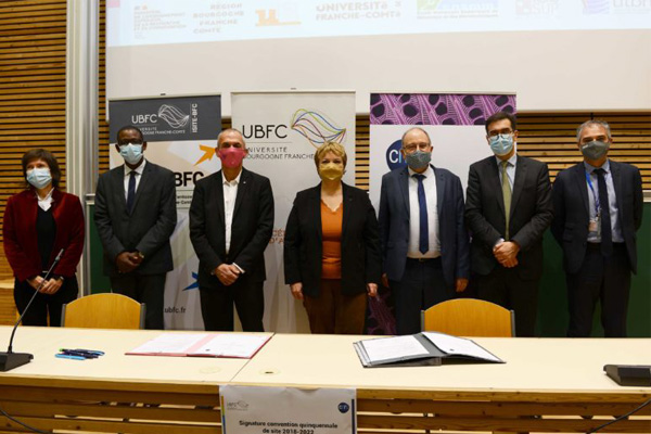 Signature de la convention quinquennale de site 2018-2022 CNRS – UBFC